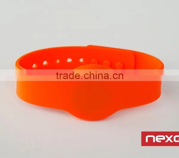 Soft PVC Wristband With RFID Chip photo-4