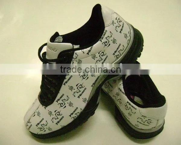 Wholesale Golf Shoes, High Top Golf Shoes for Men Women Boys Girls Have Spike for Business Sport on the Grass photo-3