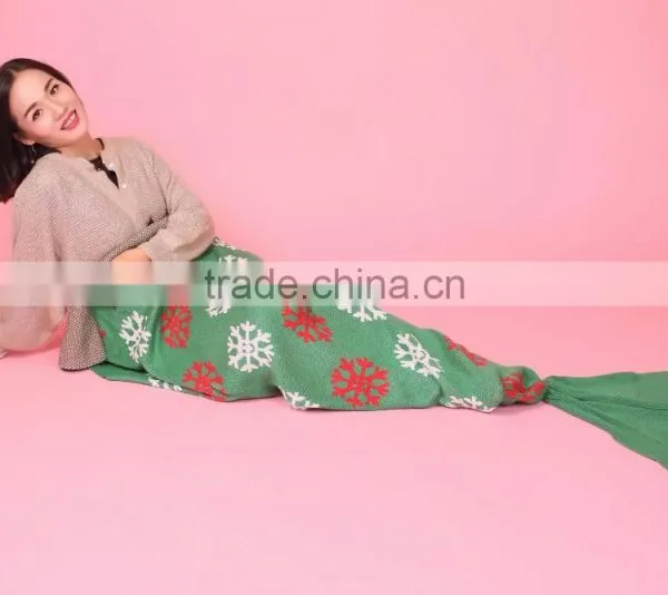 Customized Size and Color Christmas Green Knitted Mermaid Tail Blanket for Ladies photo-5