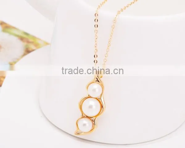 New Design Fashion Gold Valentine's Gift Pearl Peanut Pendant Necklace photo-3