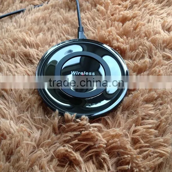 Android or IOS Smart Phone qi Universal Charger Wirelss Pad 5v 2a With Portable Design and Good Appearance Quality Choice photo-4