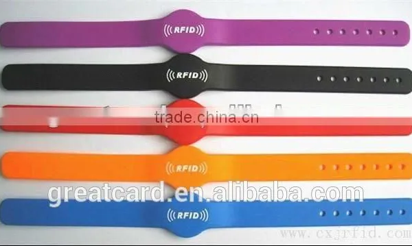 Waterproof NFC 13.56 MHz Silicone Rfid Wristband Bracelet With QR Code for Swimming Pool photo-4