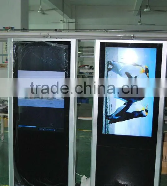 Solar Mobile Phone Charging Kiosk photo-4