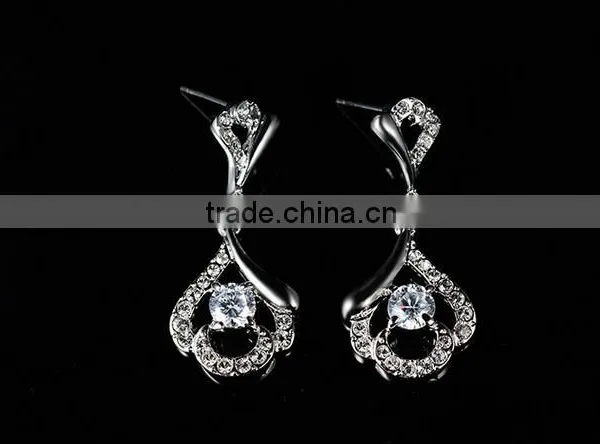 Fashion Elegant Crystal Shaped Necklace Earring Jewelry Set photo-5