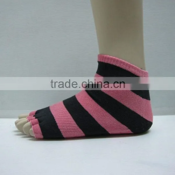 Pink/ Black Anti Slip Yoga Socks photo-4