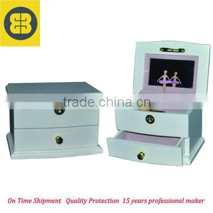 White/ Pink Musical Wooden Jewelry Box photo-3