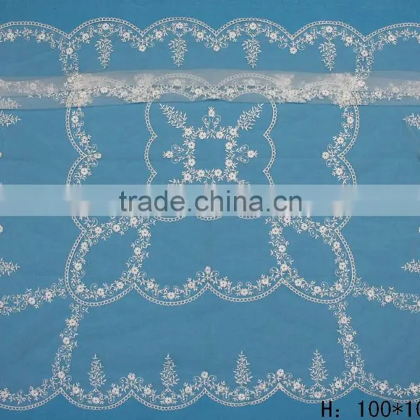 China Supplier of Table Runner Embroidery Table Cloth photo-3