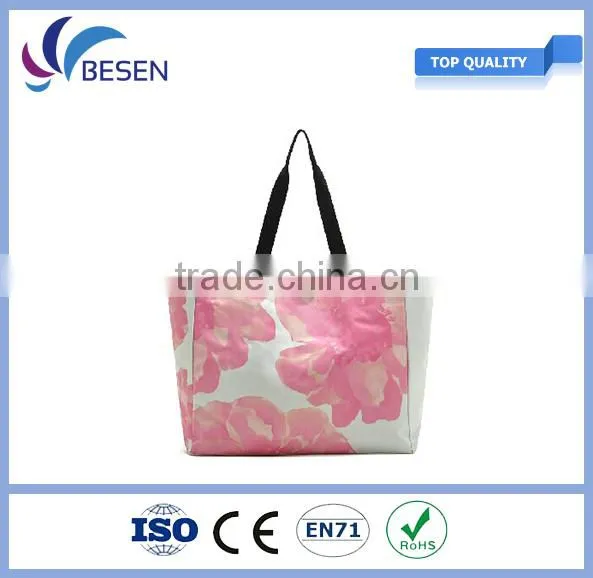 2016 Fashion and Beautiful Large Capacity Waterproof Hand Bag