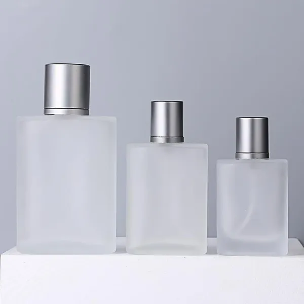 Hot Selling 30ml 50ml 100ml Square Shape Flat Shoulder Frosted Clear Glass Spray Bottles Perfume Dispenser