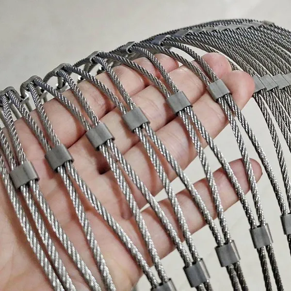 Industrial Sewage Treatment Tank Protective Net, 304 Buckle Stainless Steel Wire Rope Net, Customizable, Preferred Xuanrong