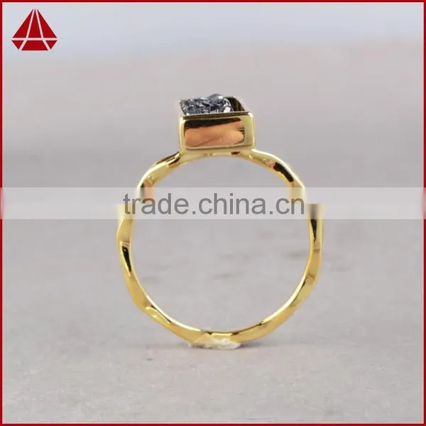 18k Yellow Gold-plated Base Metal Band Ring With Long Rectangle Rose Gold Druzy Stone photo-5