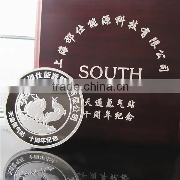 Newly Chinese Company Listing Using Commemorative AG 999 Silver Coin With Luxury MDF Wooden Box photo-2