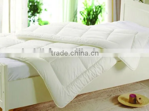 100% Polyester Cheap Summer Bed Quilt