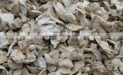 Dry ginger flakes
