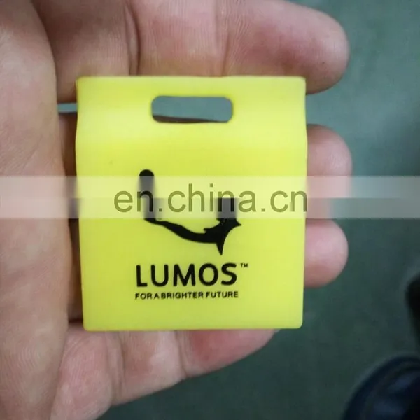 2017 3d OEM Custom LOGO Soft Silicone Rubber Box Shaped Keychain photo-5
