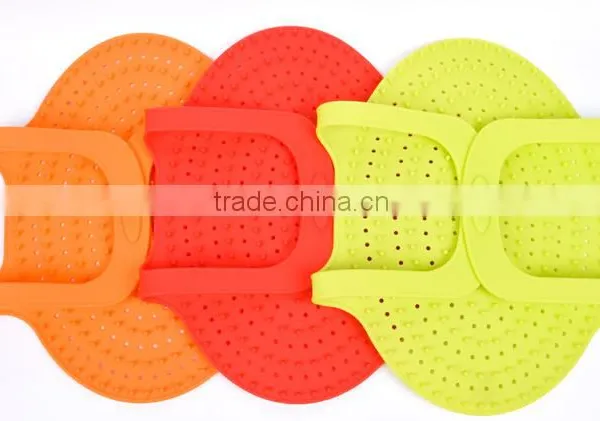 Wholesale Useful Cooking Tool Novelty Kitchen Set Multifunction Silicone Pot Holder photo-4