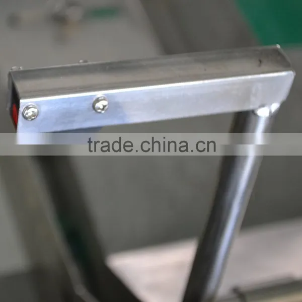 2015 Hot Sale Dual Motor Speed Adjustable Cookies Horizontal Collatror photo-3