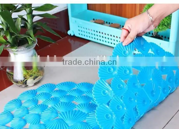 Good Quality Best-selling Pvc Foam Chenille Non Slip Bath Mat photo-3