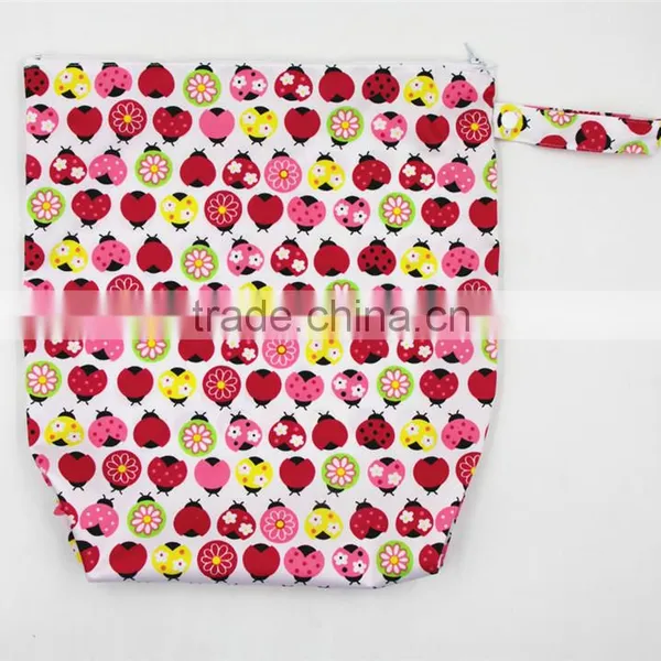 Animal Printed Multipurpose Custom Made Diaper Bags Reusable Nappy Cloth Wetbags photo-3