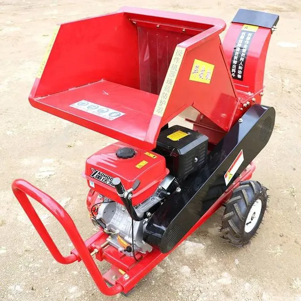 Small Diesel Drives Leaf and Tree Branches Crusher for Home Use photo-3