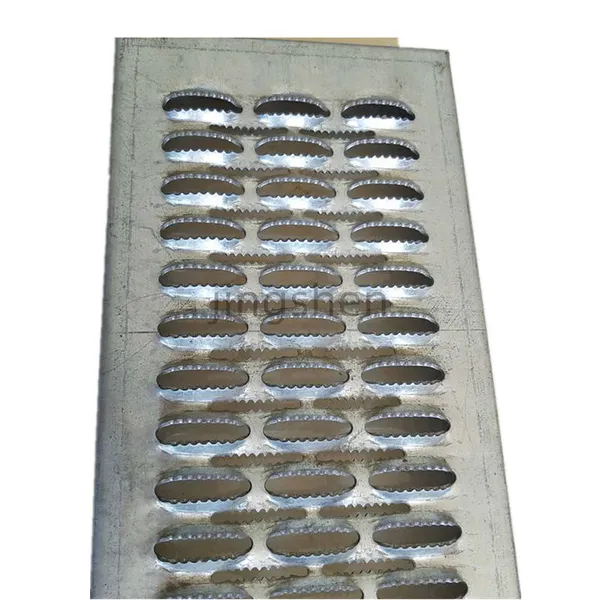 Professional Factory Serrated Steel Grating Crocodile Mouth Plate Anti-skid Plate Used in Stair Safety Stair Tread Grating photo-4