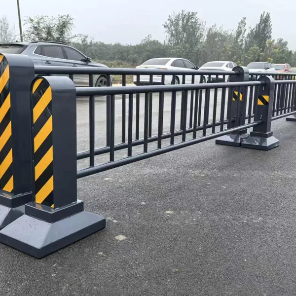Municipal Guardrail for Parking Lot Perimeter, 2.0mm Thickness, Hot-Dip Galvanized, 3.0m Post Spacing, Anti-Collision