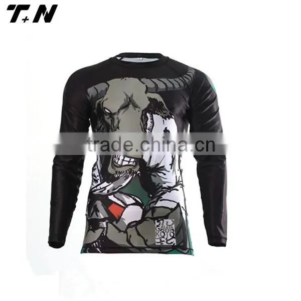 Professional Sublimated Short Sleeve Rash Guard Custom Logo photo-5