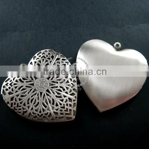 57mm Big Filigree Heart Shape Vintage Style Antiqued Silver Flower Photo Locket DIY Pendant Charm Jewelry Supplies 1133002 photo-2
