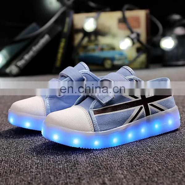 Latest Design USB Charge Children Kids Boys and Girls Light up Canvas Shoes LED Shoes photo-3