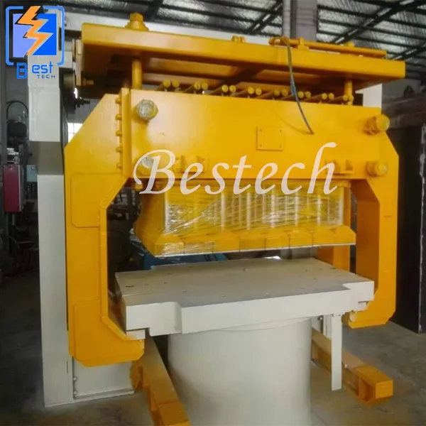Multi Piston Green Sand Molding Machine for Manhole Cover photo-3