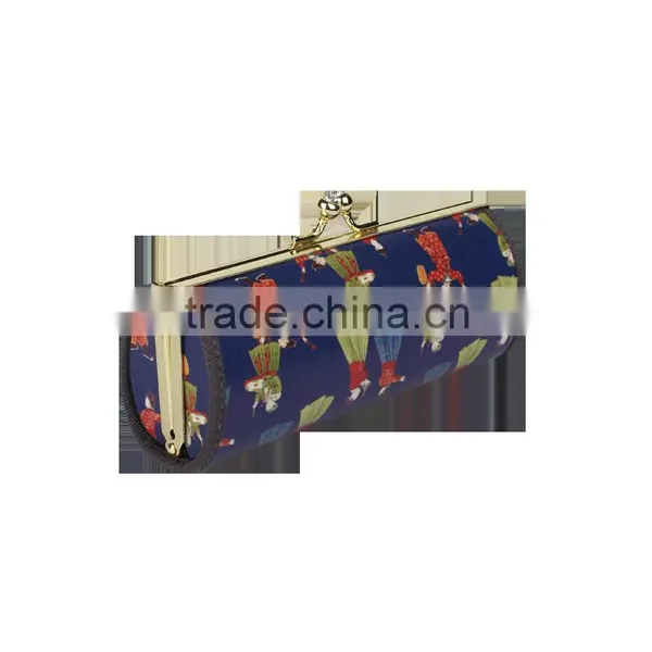 soft lining classic elegant looking glasses case