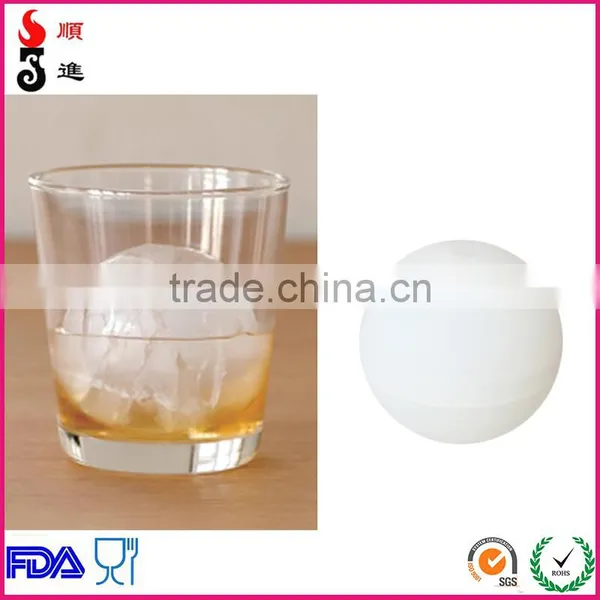 FDA-gread Silicone Soccer Shape Ice Ball Mod photo-4