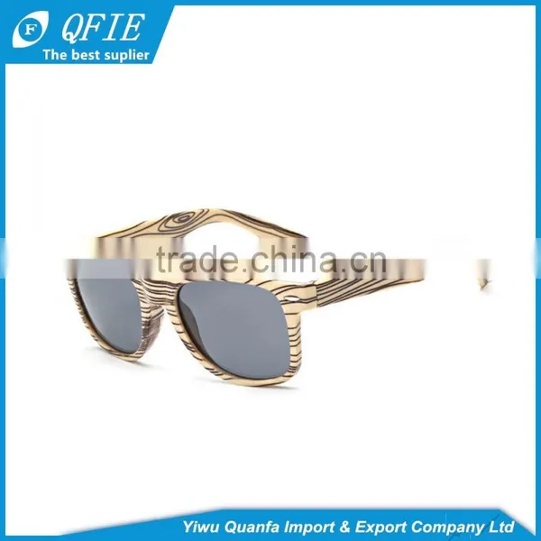Hot Selling Fashion Grain Design Imitation Wood Sunglasses With Custom Logo photo-2