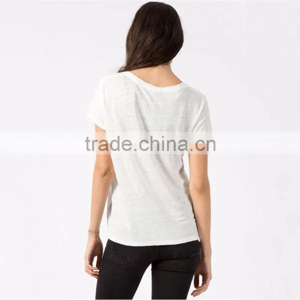 Embossed Logo T-shirt Plain White Round Neck T-shirt photo-2