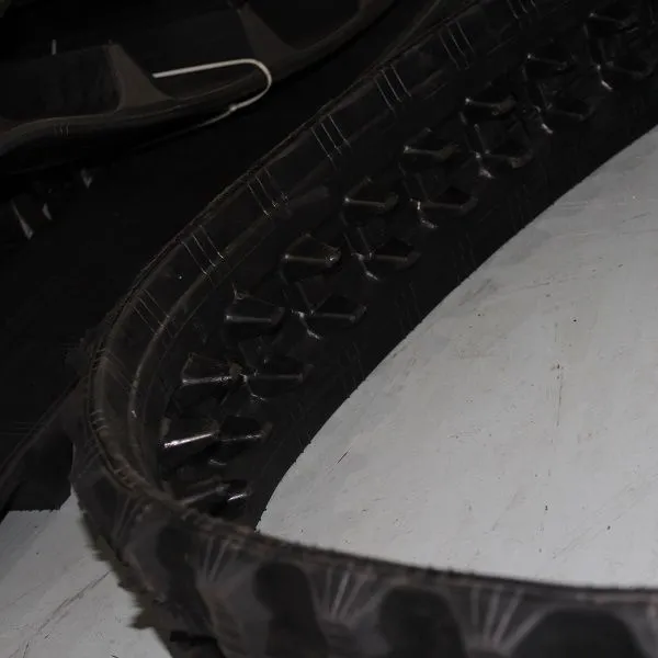 Rubber Track Width 180 * 72 * 37 for Yanmar (B07.1 / B08 SCOPY) Mini Excavator photo-4