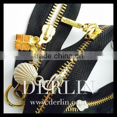 Gold Decorative Symbol Object OEM Custom Metal Zip Puller photo-2