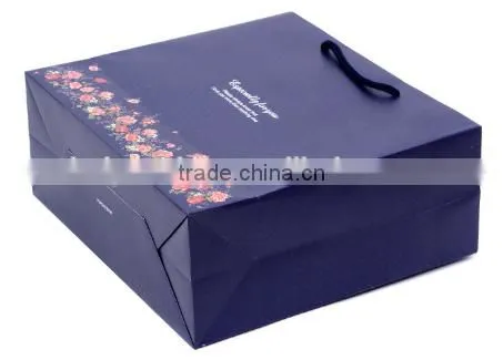 Custom Printed Logo Christmas Paper Shopping Bags With Best Price photo-2