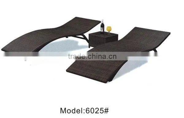 Relax Material Rattan Sun Lounger Chair Outdoor Furniture Lounger Chair With Table