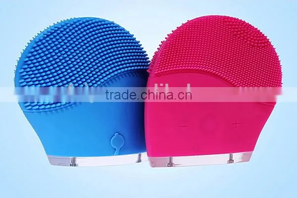 Newest Face Massage Device With Silicone Material for Cleaning, Tighten and Lift for Home Use photo-2
