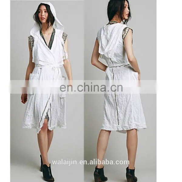 White color ladies cotton duster, lace inset fashion duster kimono with hoody