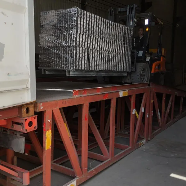 410S Tortoise Shell Mesh Bonding Hole Stainless Steel Hex Metal for Refractory Line China Manufacturer photo-3