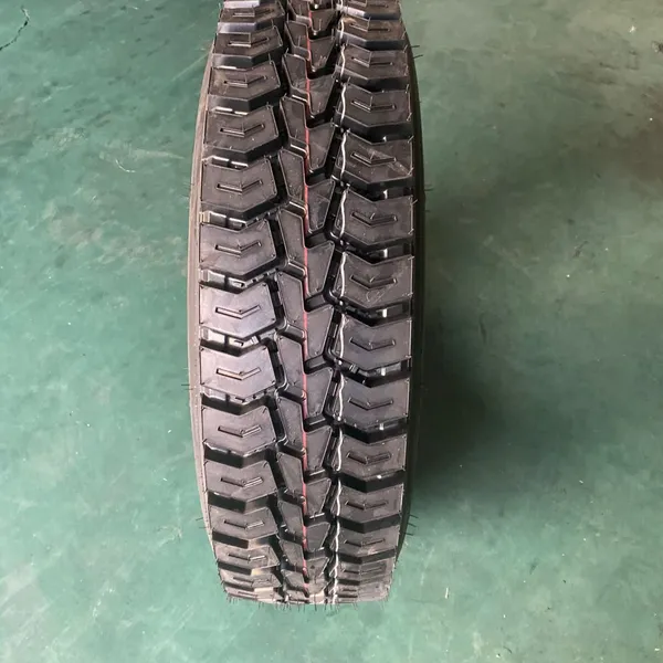 ROLLMAX RUBBER TRUCK TYRE 235/75R17.5