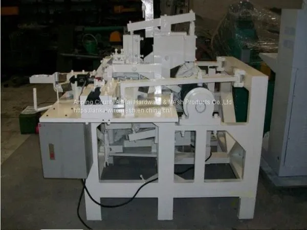 Double Loop Chains Making Machine photo-3