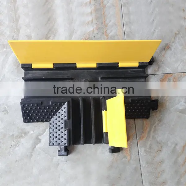 Lower Factoty Price 985*295*50mm Soft Flexible 3channels Rubber Heavy Duty Cable Protector photo-6