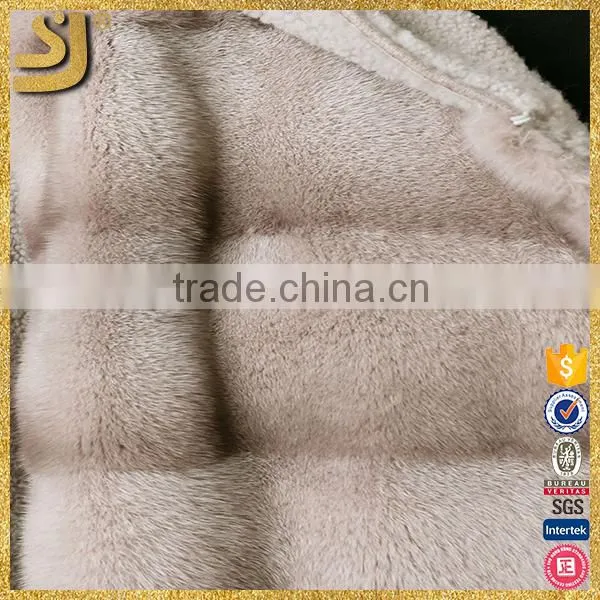 Vogue Black Modern Fashion Hooded Women Winter Mink Short Sleeve Fur Coats photo-5