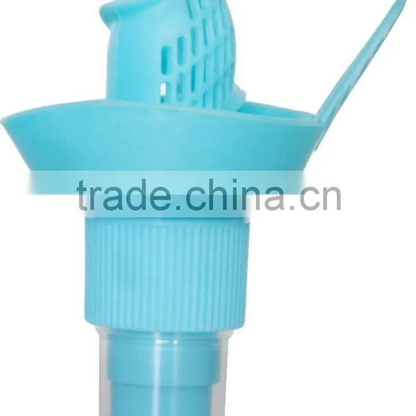Popular Family Fruit Manual Juicer / Press Juicer / Juice Sprayer photo-3