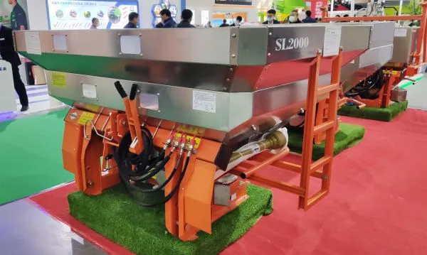 PTO Shaft Drive Muck Fertilizer Spreader photo-5
