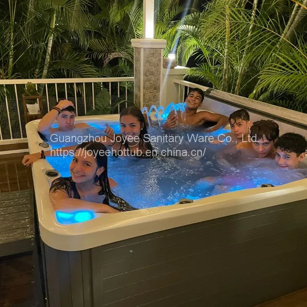 JOYEE Space Saving Weekend Party 6 Seats Whirlpool Spa Massage Hot Tub For Outdoor