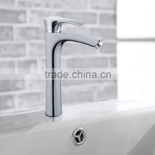 Contemporary Sink Mounted Flexible Kitchen Brass Faucet photo-3