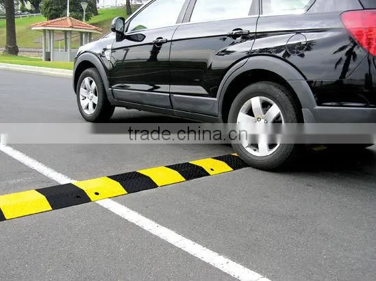 Balck and Yellow Rubber Speed Hump,speed Breaker